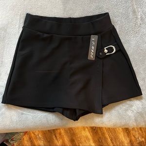 Stretchy Black Mini Skort
